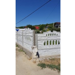 Gard beton Victorian 2 stâlpi cu model piatră 2,2 m-4